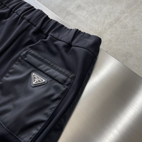 Prada - Мужские повседневные штаны AH_1812PR7 Prada - Мужские повседневные штаны AH_1812PR7