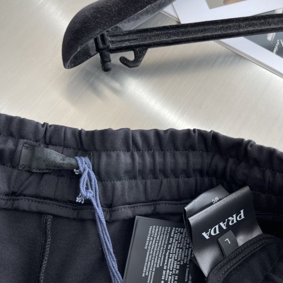 Prada - Мужские повседневные штаны AH_1812PR7 Prada - Мужские повседневные штаны AH_1812PR7