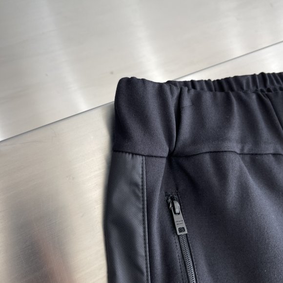 Prada - Мужские повседневные штаны AH_1812PR7 Prada - Мужские повседневные штаны AH_1812PR7