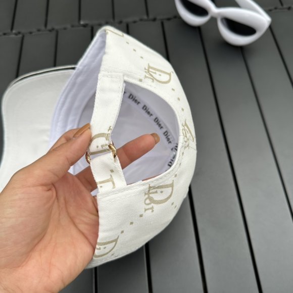 Dior - Бейсболка кепка AO_2304DI3 Dior - Бейсболка кепка AO_2304DI3