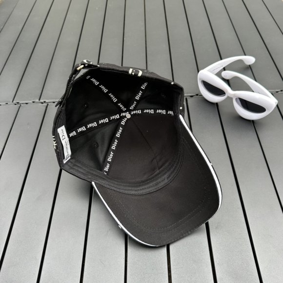 Dior - Бейсболка кепка AO_2304DI3 Dior - Бейсболка кепка AO_2304DI3