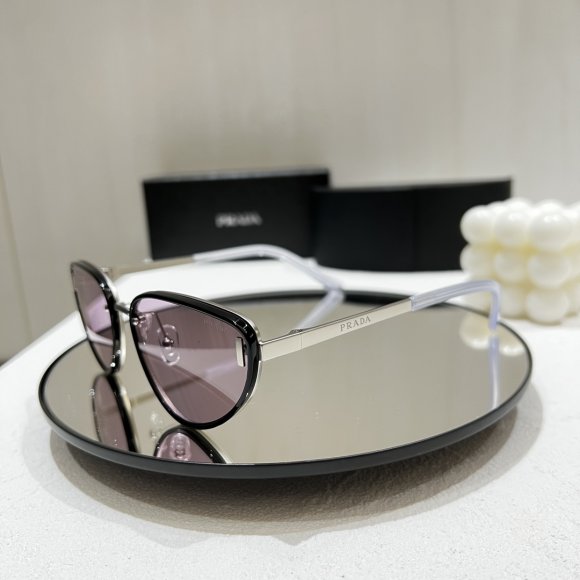 Prada Солнцезащитные очки GL_0502PR1