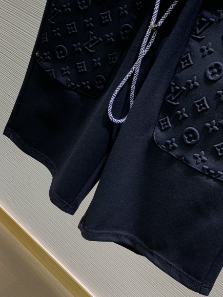 Louis Vuitton - Мужские шорты TI_1207LV7 Louis Vuitton - Мужские шорты TI_1207LV7