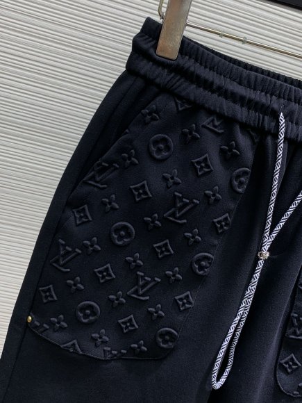Louis Vuitton - Мужские шорты TI_1207LV7 Louis Vuitton - Мужские шорты TI_1207LV7