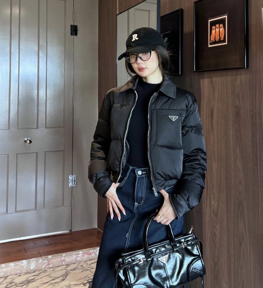 Prada - Женская куртка пуховик YE_2309PR3