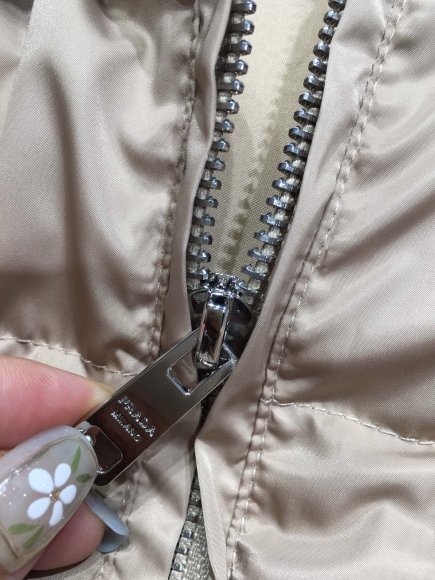 Prada - Женская куртка пуховик YE_2309PR3