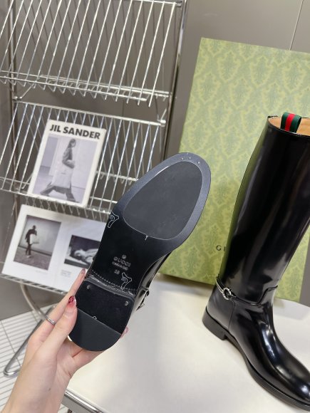 Gucci - Женские сапоги ST3_0410GU4
