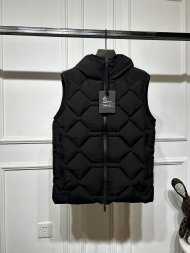 Moncler - Мужской жилет пуховик KN_1811MO2 Moncler - Мужской жилет пуховик KN_1811MO2