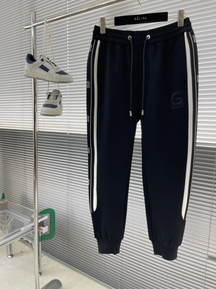 Givenchy - Мужские спортивные штаны TJ_0212GI2 Givenchy - Мужские спортивные штаны TJ_0212GI2