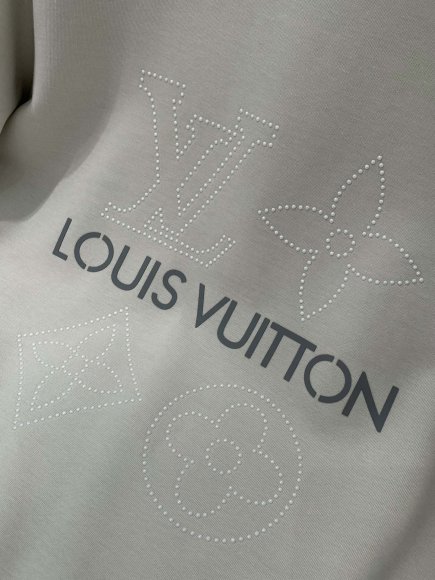 Louis Vuitton - Мужская футболка майка TI_1002LV8 Louis Vuitton - Мужская футболка майка TI_1002LV8