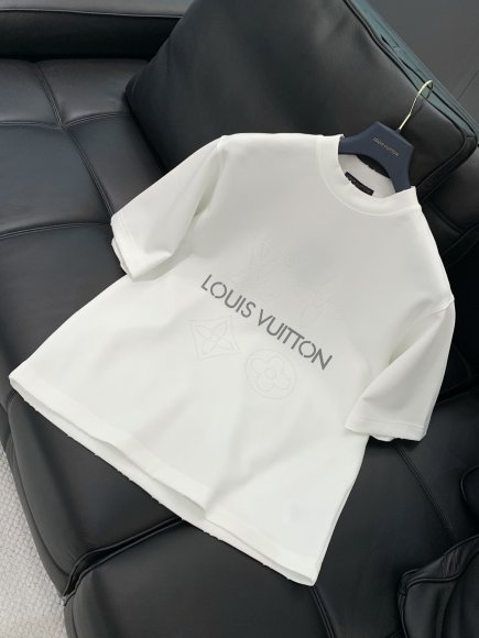 Louis Vuitton - Мужская футболка майка TI_1002LV8 Louis Vuitton - Мужская футболка майка TI_1002LV8