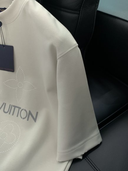 Louis Vuitton - Мужская футболка майка TI_1002LV8 Louis Vuitton - Мужская футболка майка TI_1002LV8