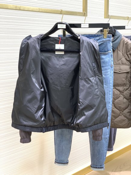 Moncler - Мужская куртка ветровка TI_0409MO4 Moncler - Мужская куртка ветровка TI_0409MO4