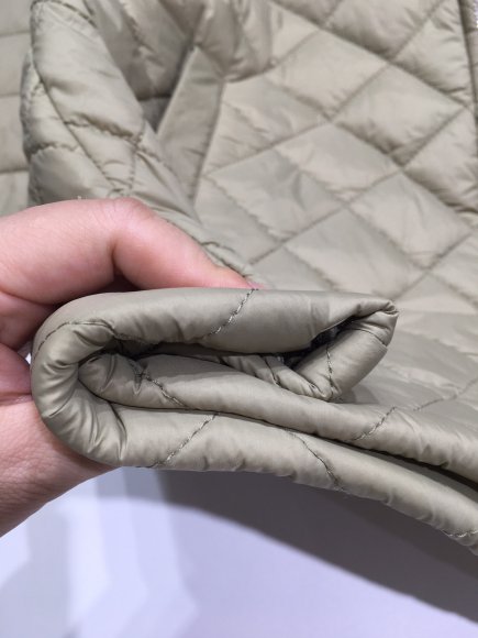 Miu Miu - Женская стеганая куртка ветровка YE_2309MM4 Miu Miu - Женская стеганая куртка ветровка YE_2309MM4