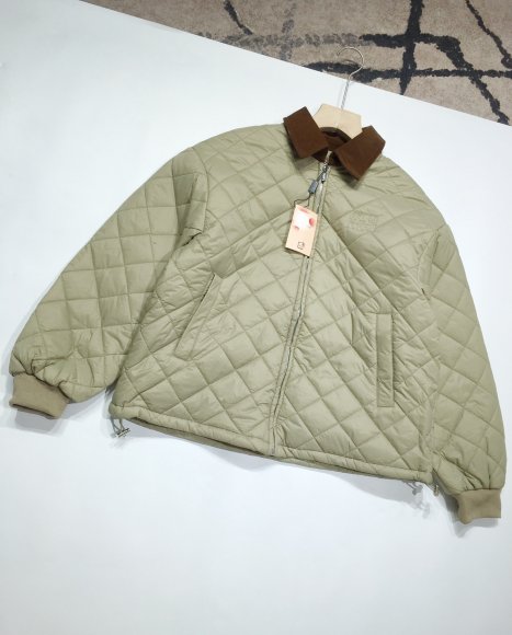 Miu Miu - Женская стеганая куртка ветровка YE_2309MM4 Miu Miu - Женская стеганая куртка ветровка YE_2309MM4