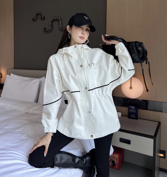 Prada - Женская куртка ветровка парка YE_2309PR5