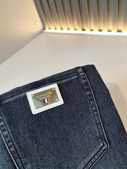 Thom Browne - Мужские джинсы штаны DF_0411TB7