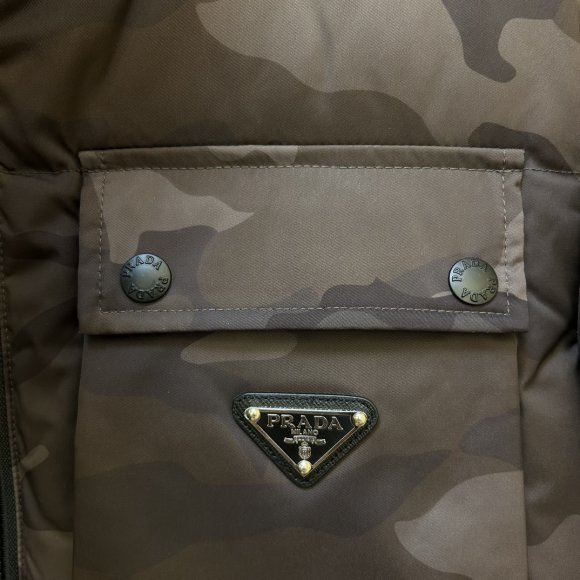 Prada - Мужская куртка пуховик KN_1811PR4