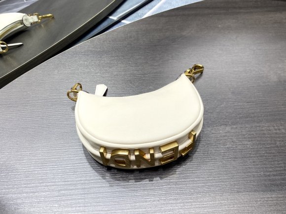 Fendi Graphy Crescent Moon Bag Mini Сумка GI_2105FE1
