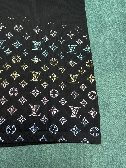 Louis Vuitton - Мужская футболка майка TI_1002LV9 Louis Vuitton - Мужская футболка майка TI_1002LV9