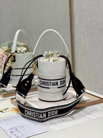 Dior Женская сумка DG_2303DI1 Dior Женская сумка DG_2303DI1