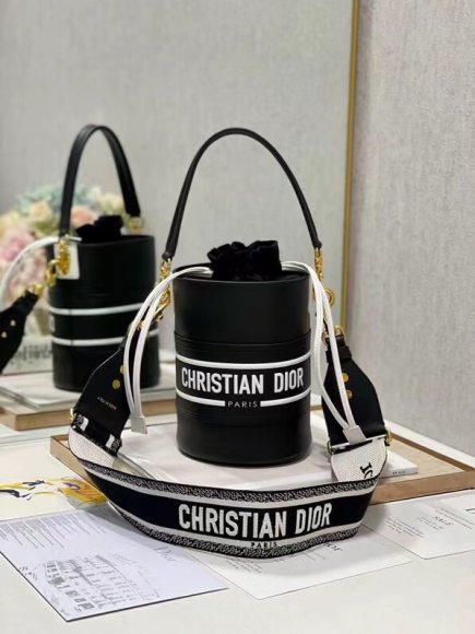 Dior Женская сумка DG_2303DI1 Dior Женская сумка DG_2303DI1
