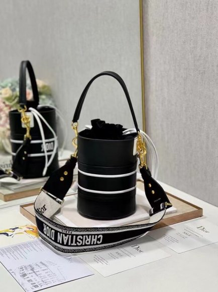 Dior Женская сумка DG_2303DI1 Dior Женская сумка DG_2303DI1