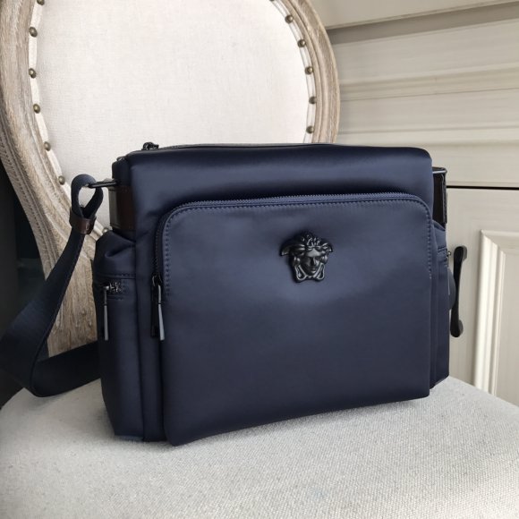 Versace Сумка мессенджер CN_0604VE8 Versace Сумка мессенджер CN_0604VE8