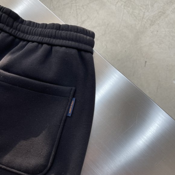 Louis Vuitton - Мужские утепленные спортивные штаны TJ_0212LV6 Louis Vuitton - Мужские утепленные спортивные штаны TJ_0212LV6