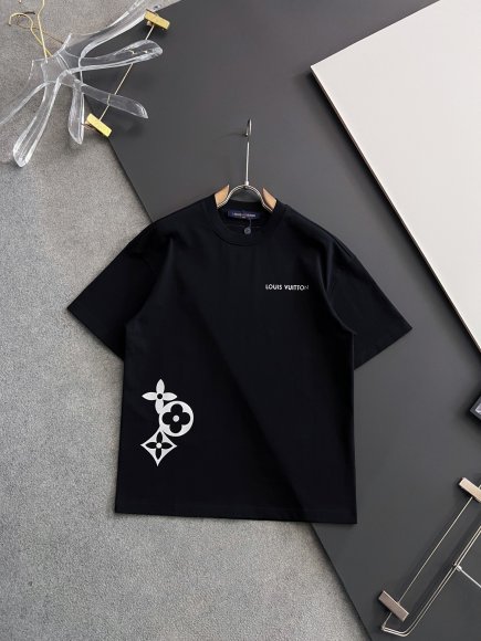 Louis Vuitton - Мужская футболка майка DZ_1202LV4 Louis Vuitton - Мужская футболка майка DZ_1202LV4