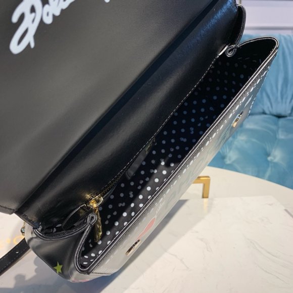 Dolce & Gabbana Женская сумка  DG_2303DG3 Dolce & Gabbana Женская сумка  DG_2303DG3