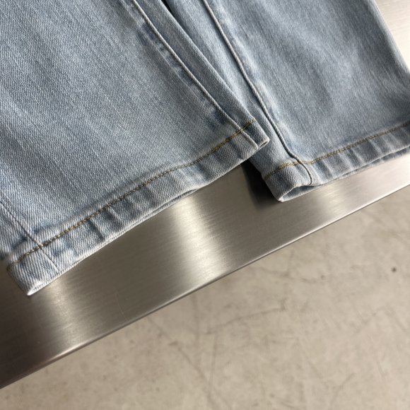 Valentino - Мужские штаны джинсы TJ_0204VA8 Valentino - Мужские штаны джинсы TJ_0204VA8