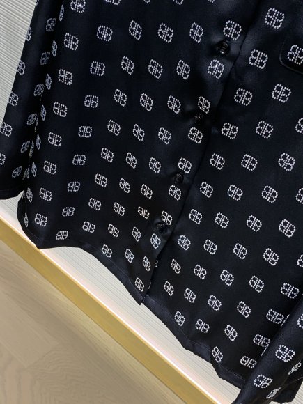 Balenciaga - Женская рубашка ( костюм штаны ) DZ_0108BA10 Balenciaga - Женская рубашка ( костюм штаны ) DZ_0108BA10