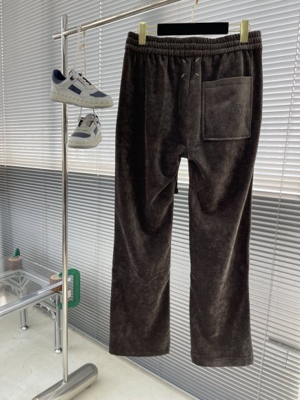 Maison Margiela MM6 - Мужские вельветовые спортивные штаны TJ_1912MM7 Maison Margiela MM6 - Мужские вельветовые спортивные штаны TJ_1912MM7