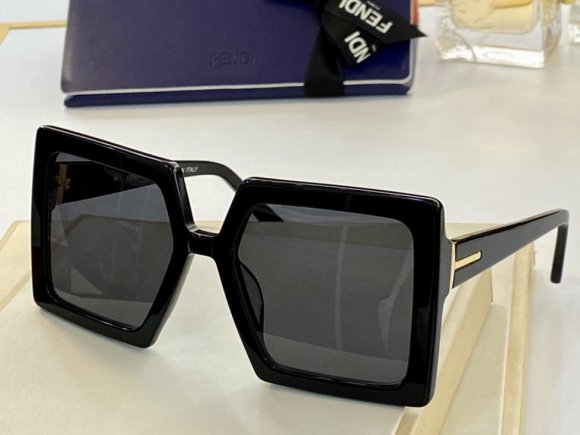 Fendi Солнцезащитные очки BO_1907FE4
