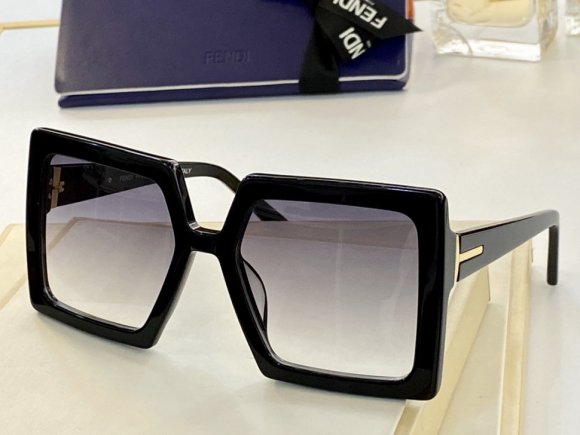 Fendi Солнцезащитные очки BO_1907FE4