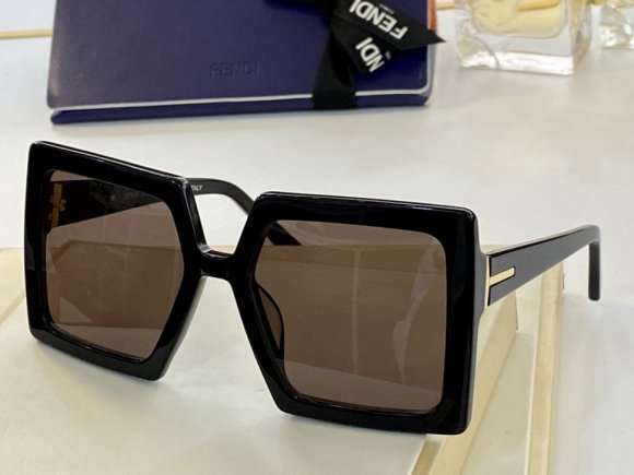Fendi Солнцезащитные очки BO_1907FE4