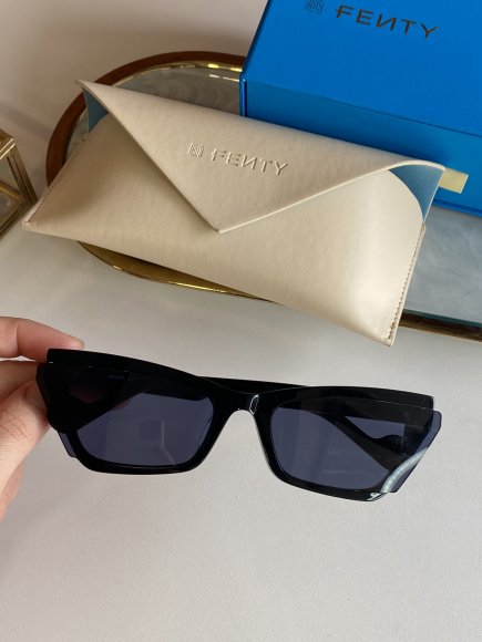 Fenty - Солнцезащитные очки K2_1804FE2