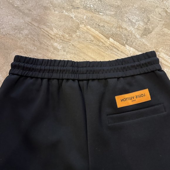 Louis Vuitton - Мужские шорты MI_2705LV2