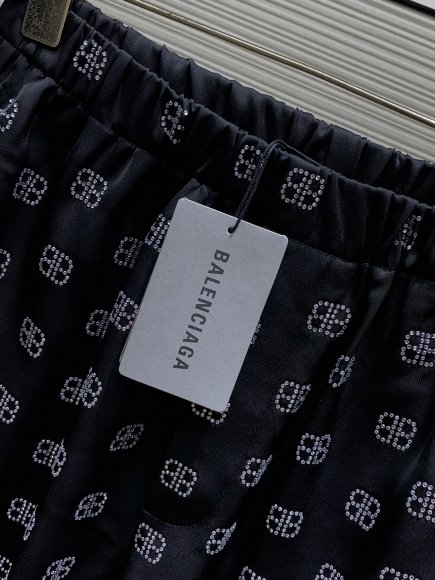 Balenciaga - Женские штаны брюки ( костюм рубашка) DZ_0108BA11 Balenciaga - Женские штаны брюки ( костюм рубашка) DZ_0108BA11
