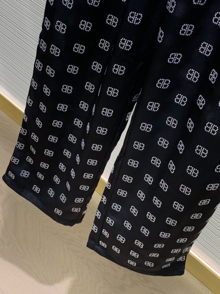 Balenciaga - Женские штаны брюки ( костюм рубашка) DZ_0108BA11 Balenciaga - Женские штаны брюки ( костюм рубашка) DZ_0108BA11