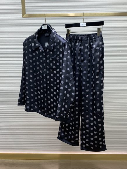 Balenciaga - Женские штаны брюки ( костюм рубашка) DZ_0108BA11 Balenciaga - Женские штаны брюки ( костюм рубашка) DZ_0108BA11