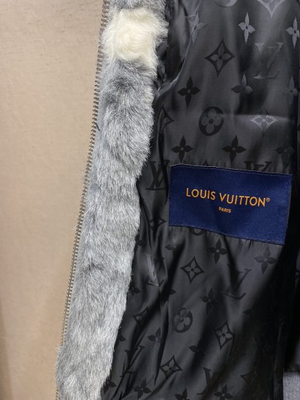 Louis Vuitton - Мужская куртка шуба DZ_0312LV1 Louis Vuitton - Мужская куртка шуба DZ_0312LV1