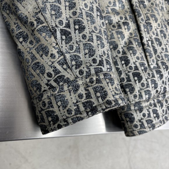 Dior - Мужская джинсовая куртка пуховик DZ_2012DI10 Dior - Мужская джинсовая куртка пуховик DZ_2012DI10