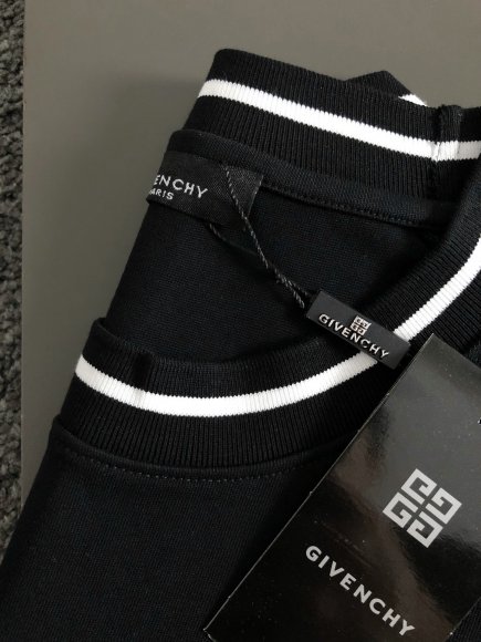 Givenchy - Мужская футболка майка DZ_1202GI6