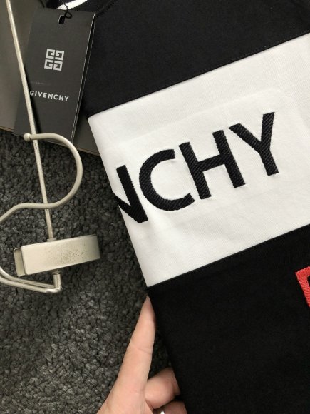 Givenchy - Мужская футболка майка DZ_1202GI6