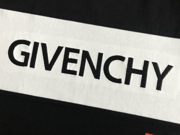 Givenchy - Мужская футболка майка DZ_1202GI6
