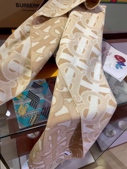 Burberry Кашемировый шарф JX_0111BU6 Burberry Кашемировый шарф JX_0111BU6