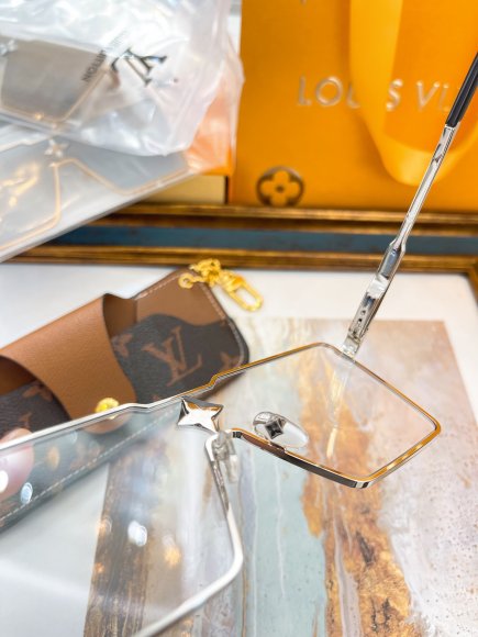 Louis Vuitton Солнцезащитные очки BO_1907LV8