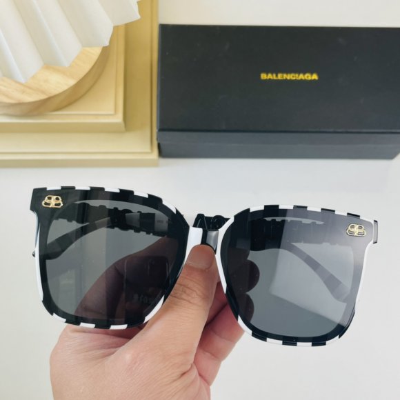Balenciaga очки K2_2702BA10